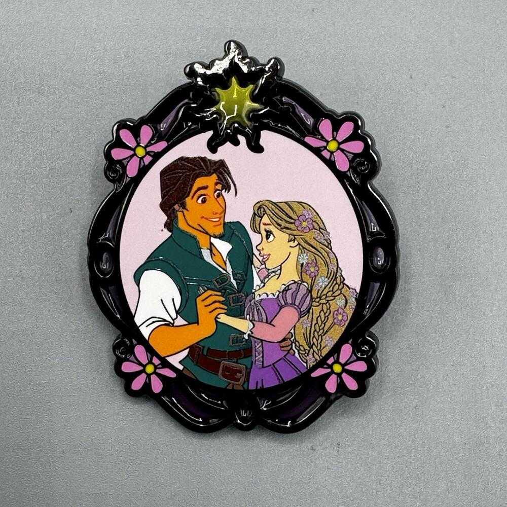 Disney Princess Couples Blind Box Enamel Pin RAPUNZEL & FLYNN RIDER New Open Box
